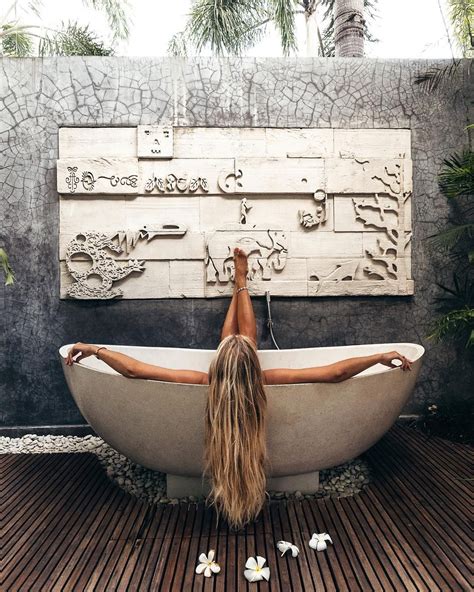 Bathtub Photoshoot Ideas